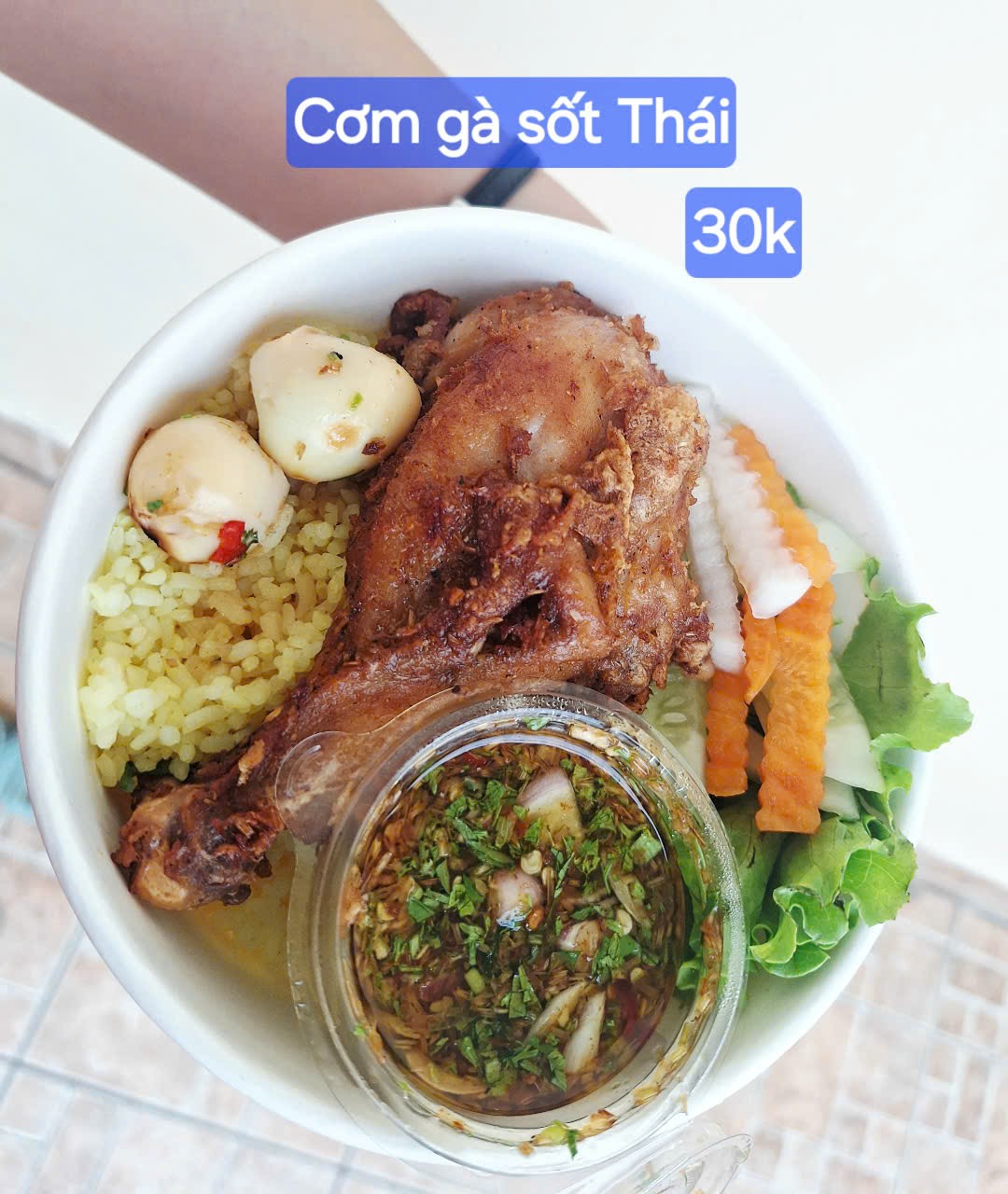 Cơm gà sốt thái