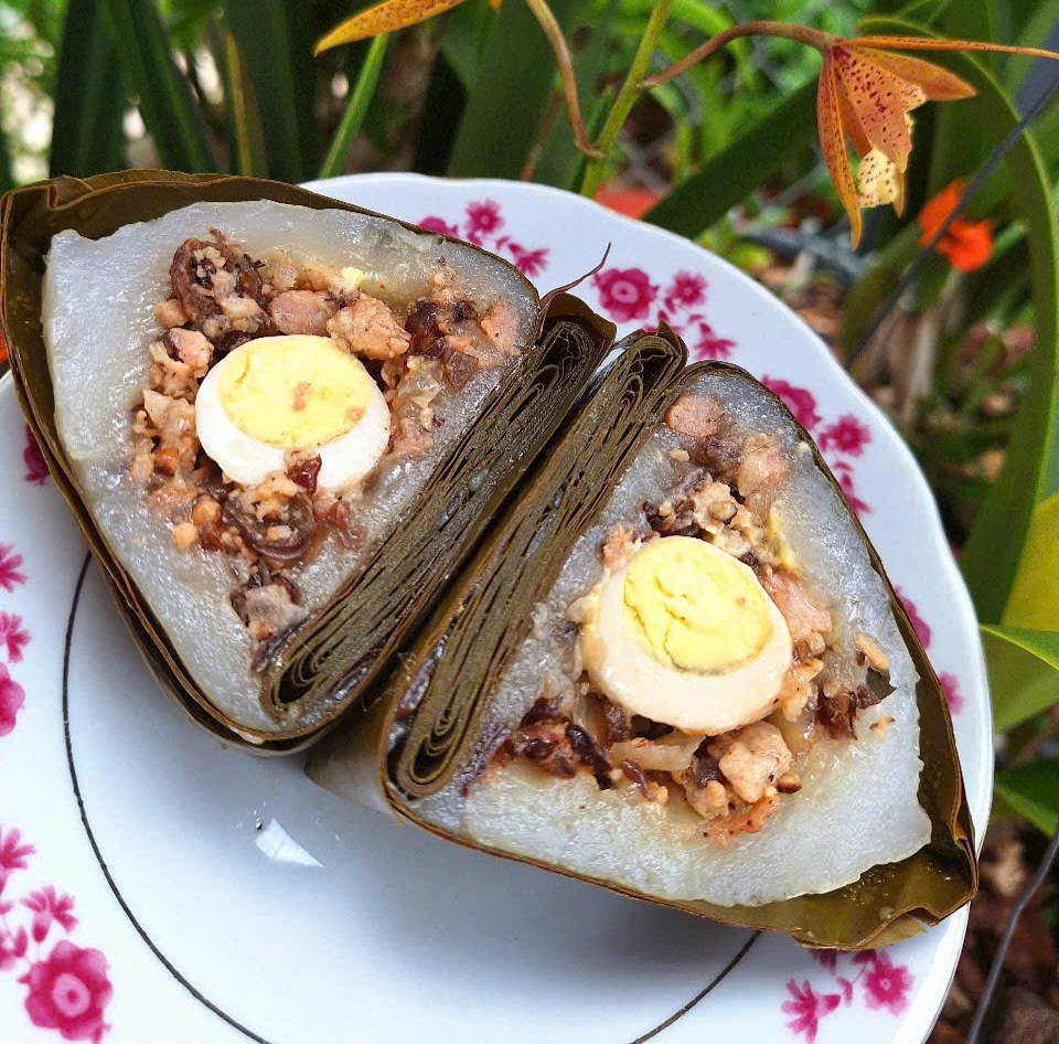 Bánh Giò Thịt Trứng