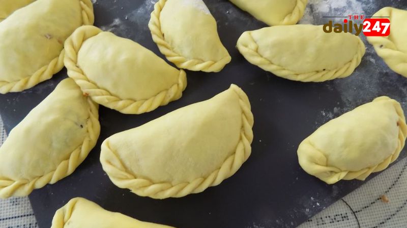 Cách Làm Vỏ Bánh Gối Bằng Bột Mì Đa Dụng: Bí Quyết Đơn Giản Cho Vỏ Bánh Giòn Ngon